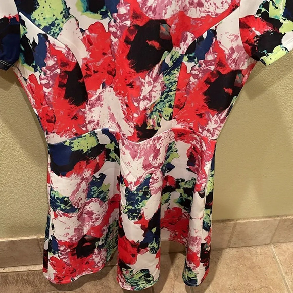 Milly womans colorful dress in a size 12 - Picture 4 of 11
